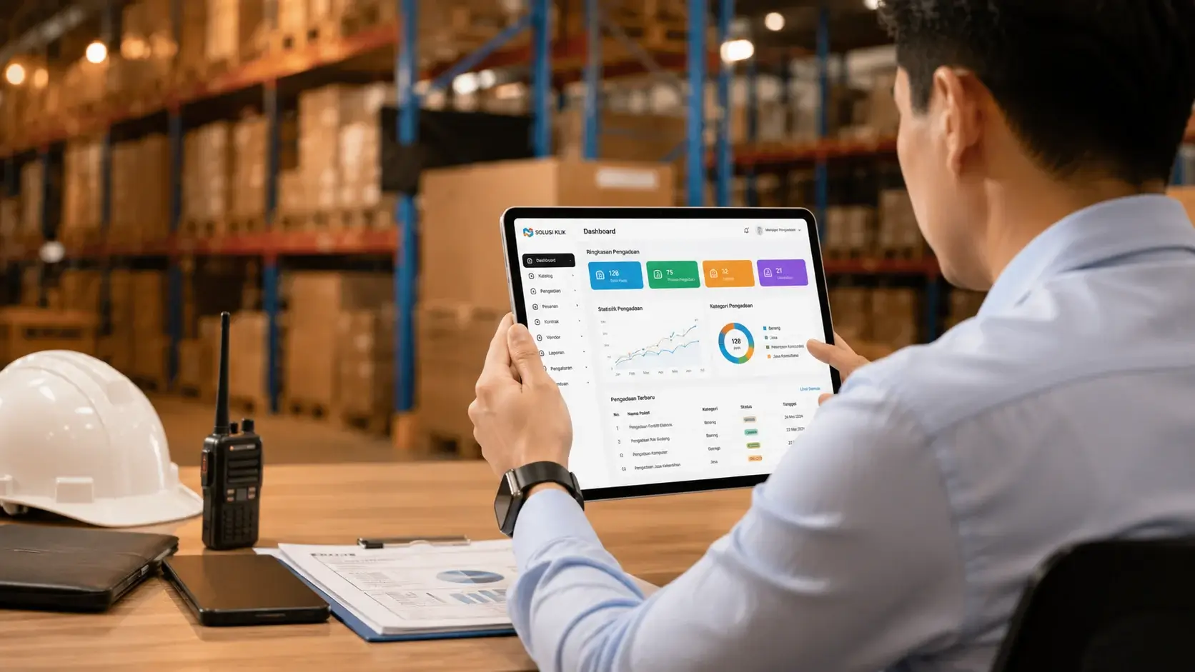 Pengadaan forklift e Katalog melalui platform digital di lingkungan gudang modern